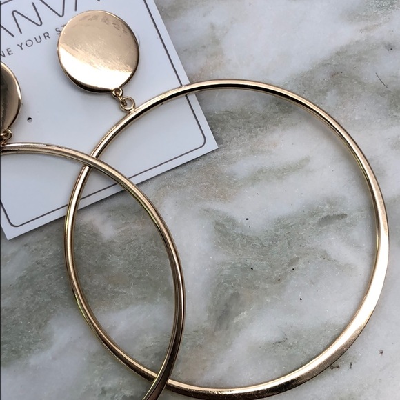 CANVAS GOLD PLATED HOOP EARRINGS - Picture 3 of 4